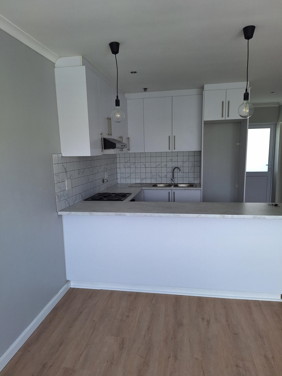 To Let 2 Bedroom Property for Rent in Fish Hoek Western Cape